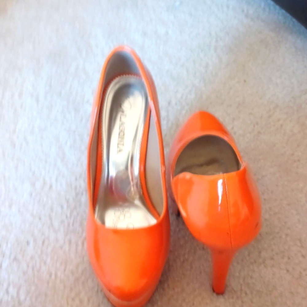 Lasonia Orange shoes